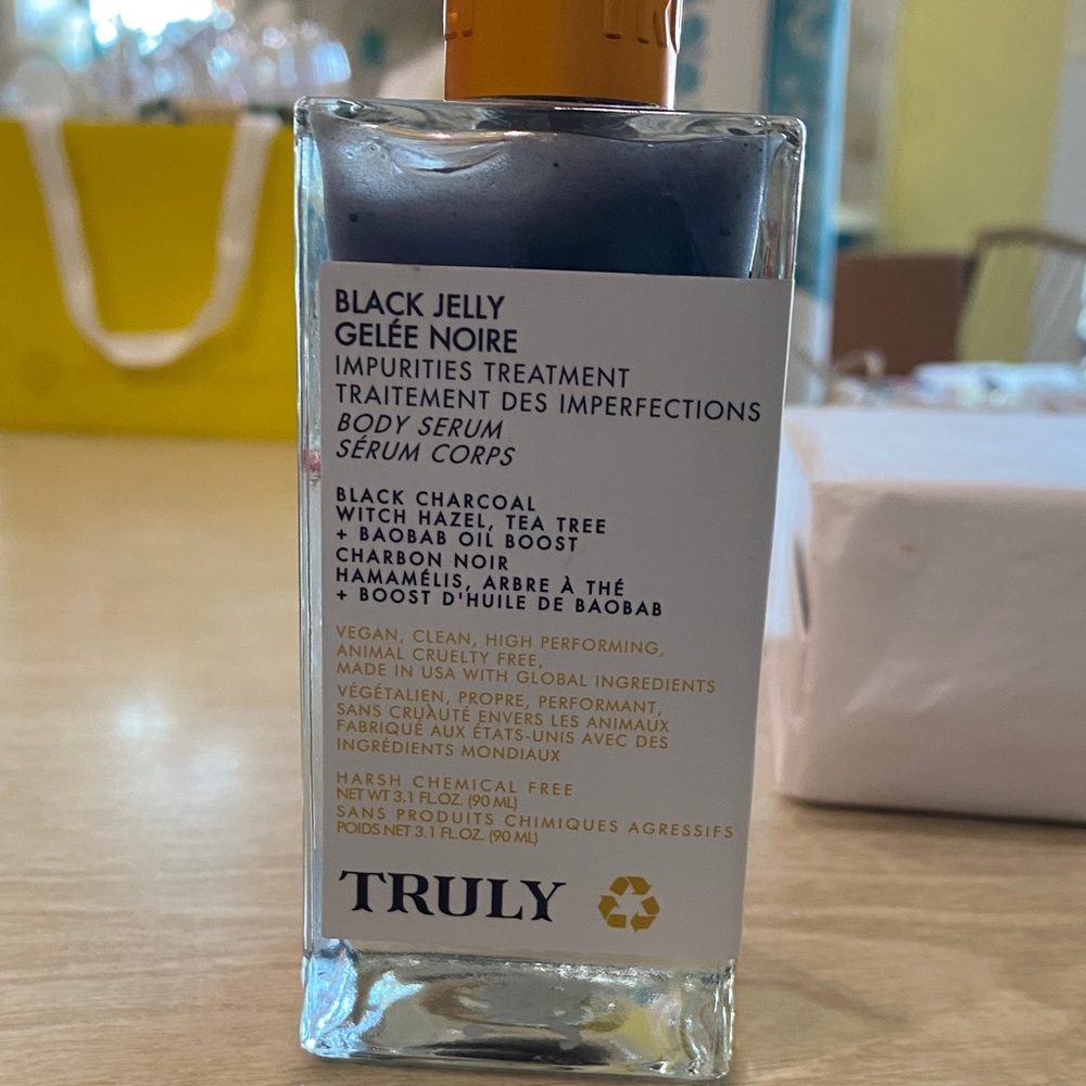 TRULY Black Jelly Serum - Picture 2 of 3